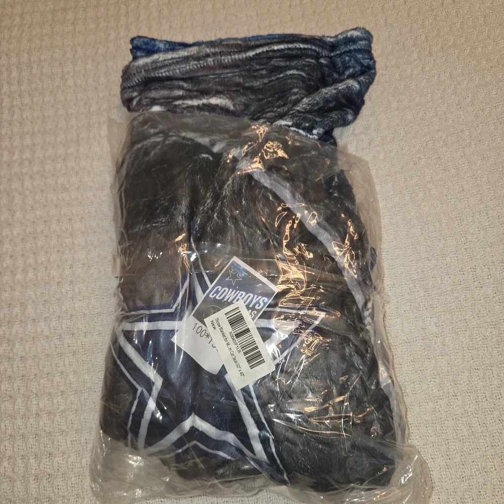 Licensed NFL Dallas Cowboys‎ Plush Throw Blanket 50' X 40' New